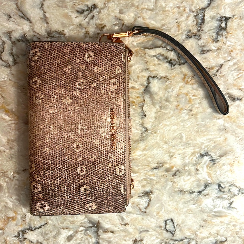 Michael Kors wristlet